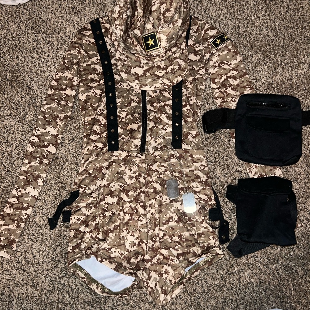 Camouflage Military Costume with Accessories